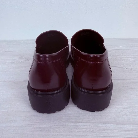 Tory Burch Classic Lug Sole Loafers Size‎ 8.5 Plum Burgundy Leather Academia NEW